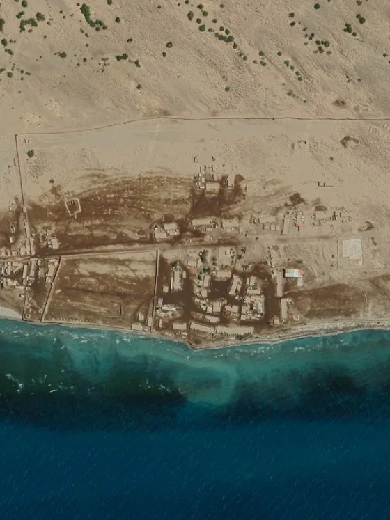 صورة قمر صناعي — معسكر عمبرة الساحلي جنوب مدينة الخوخة